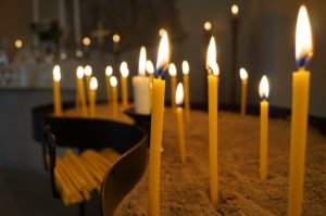 Fürbitten Hochzeit: Mit Kerzen bitten